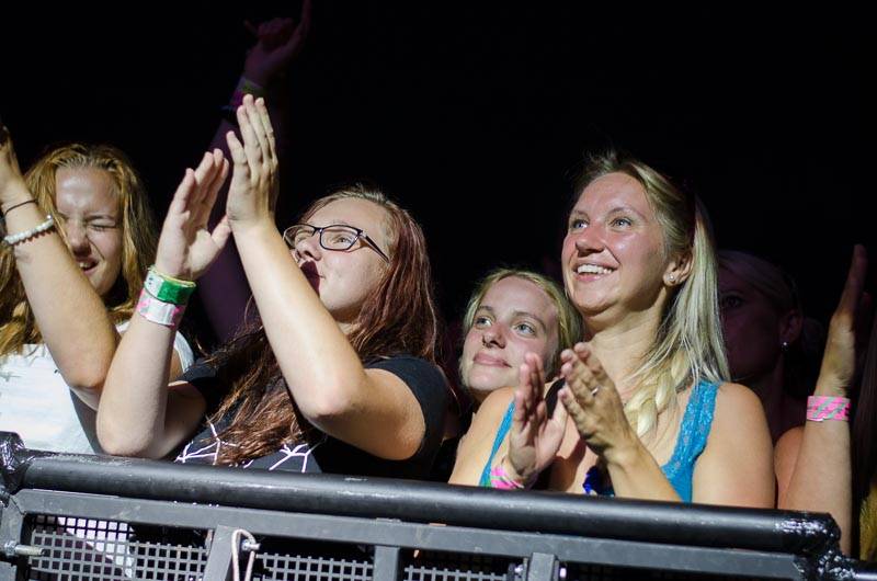 Hrady CZ: Na Rožmberku sklidil největší aplaus Tomáš Klus, sobotní program završili Mig 21