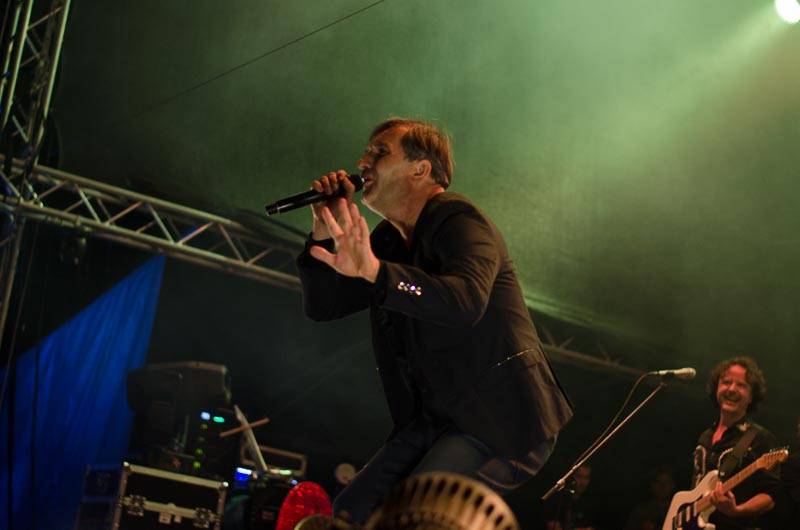 Hrady CZ: Na Rožmberku sklidil největší aplaus Tomáš Klus, sobotní program završili Mig 21