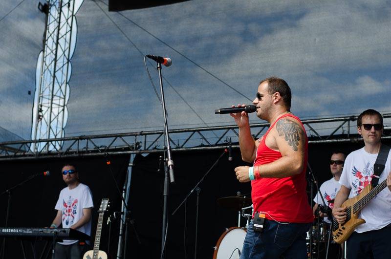 Hrady CZ: Na Rožmberku sklidil největší aplaus Tomáš Klus, sobotní program završili Mig 21