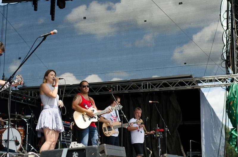 Hrady CZ: Na Rožmberku sklidil největší aplaus Tomáš Klus, sobotní program završili Mig 21