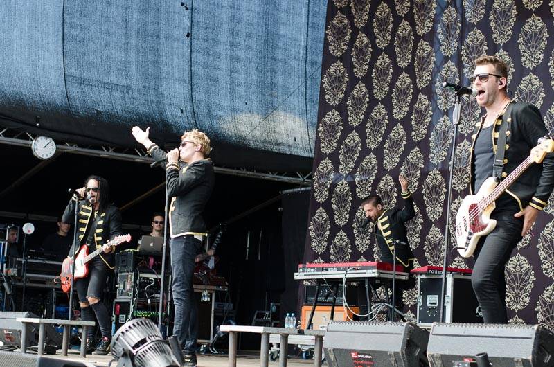 Hrady CZ: Na Rožmberku sklidil největší aplaus Tomáš Klus, sobotní program završili Mig 21