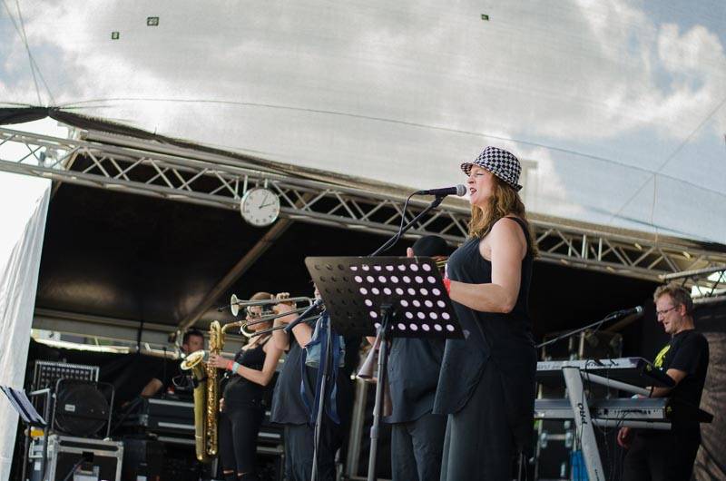 Hrady CZ: Na Rožmberku sklidil největší aplaus Tomáš Klus, sobotní program završili Mig 21