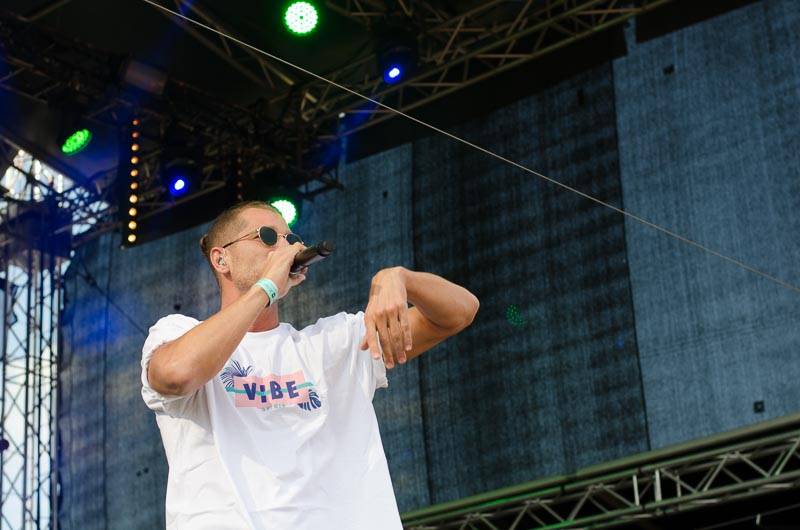 Hrady CZ: Na Rožmberku sklidil největší aplaus Tomáš Klus, sobotní program završili Mig 21