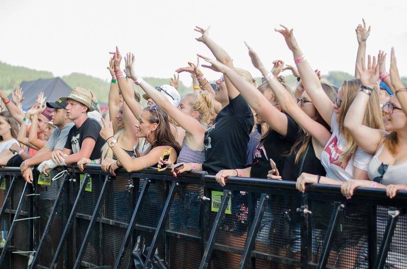 Hrady CZ: Na Rožmberku sklidil největší aplaus Tomáš Klus, sobotní program završili Mig 21