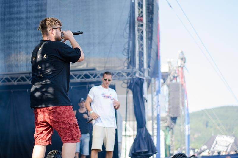 Hrady CZ: Na Rožmberku sklidil největší aplaus Tomáš Klus, sobotní program završili Mig 21