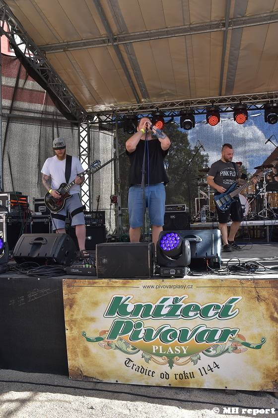 Knížecí metal fest ovládl Plasy, zahráli Arakain, Doga nebo Fata Morgana