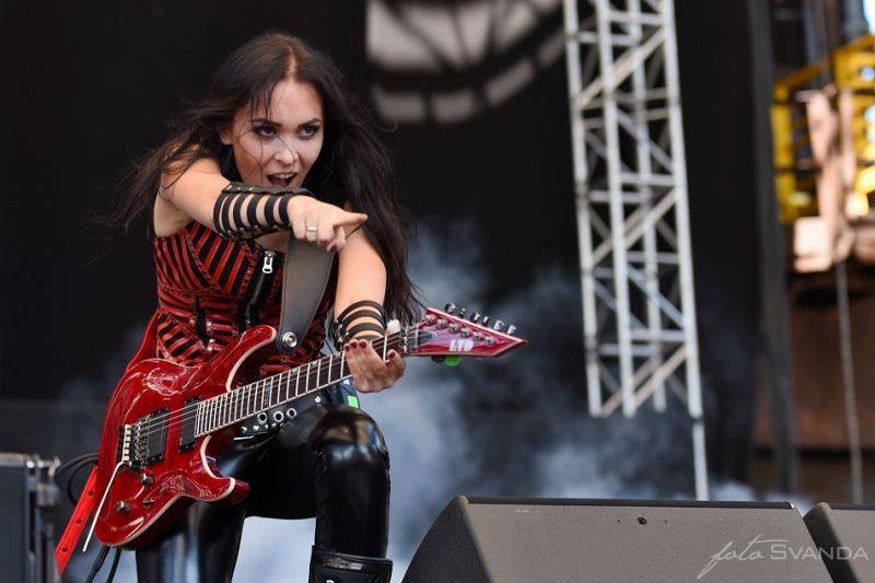 Ostrava v plamenech: Fanoušky rozpálili Arch Enemy, Loudness i Kreyson