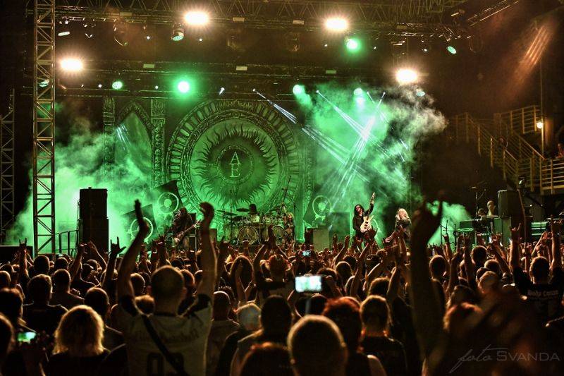 Ostrava v plamenech: Fanoušky rozpálili Arch Enemy, Loudness i Kreyson