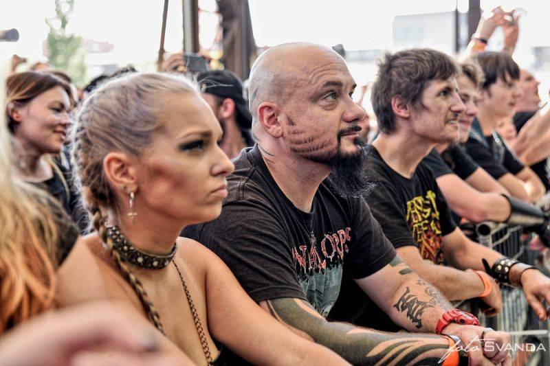 Ostrava v plamenech: Fanoušky rozpálili Arch Enemy, Loudness i Kreyson