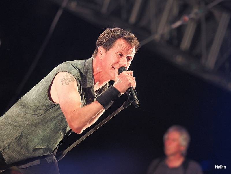 Dvacátý druhý ročník Brutal Assault začal pekelně zostra - s Madball nebo Overkill