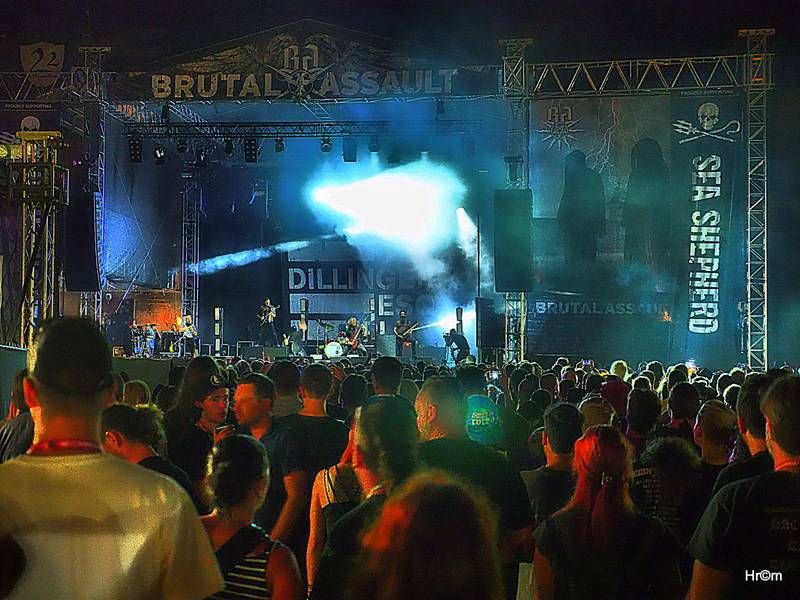 Dvacátý druhý ročník Brutal Assault začal pekelně zostra - s Madball nebo Overkill