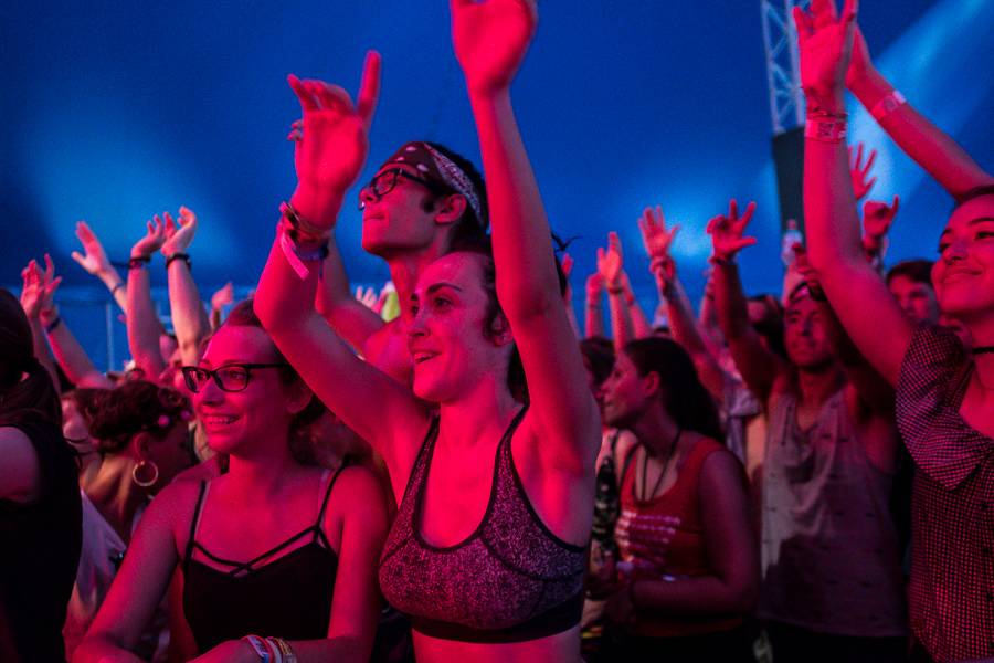 Druhý den Szigetu byl ve znamení indie a rapu, hvězdami programu byli Wiz Khalifa, Biffy Clyro či The Vaccines