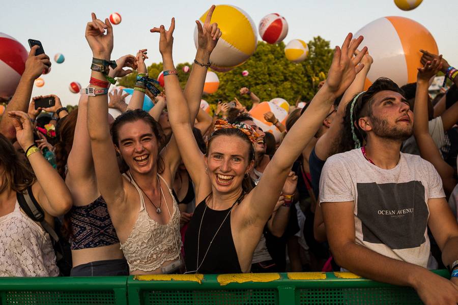 Druhý den Szigetu byl ve znamení indie a rapu, hvězdami programu byli Wiz Khalifa, Biffy Clyro či The Vaccines