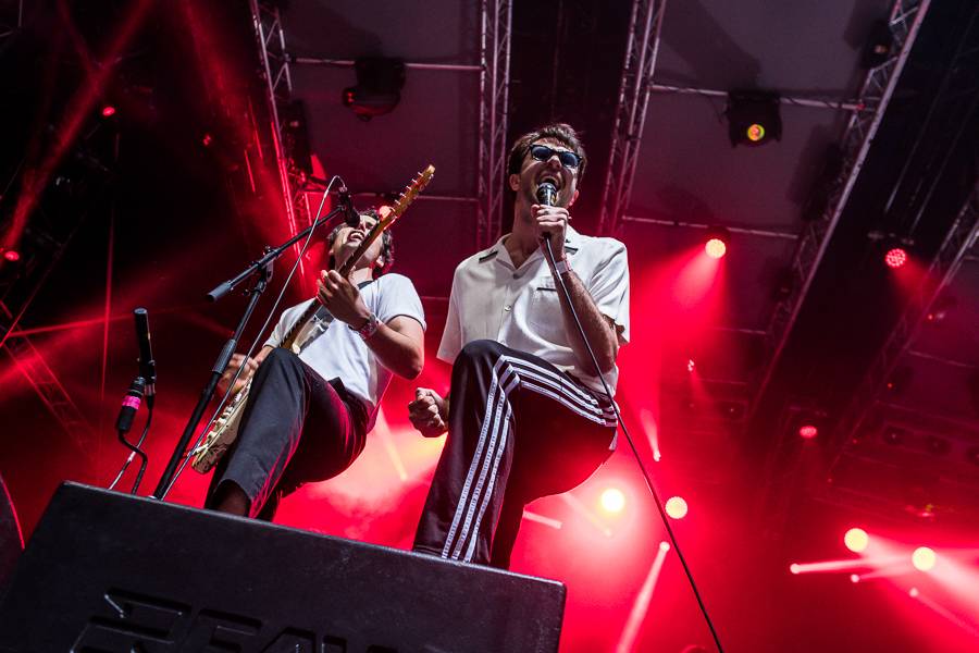 Druhý den Szigetu byl ve znamení indie a rapu, hvězdami programu byli Wiz Khalifa, Biffy Clyro či The Vaccines