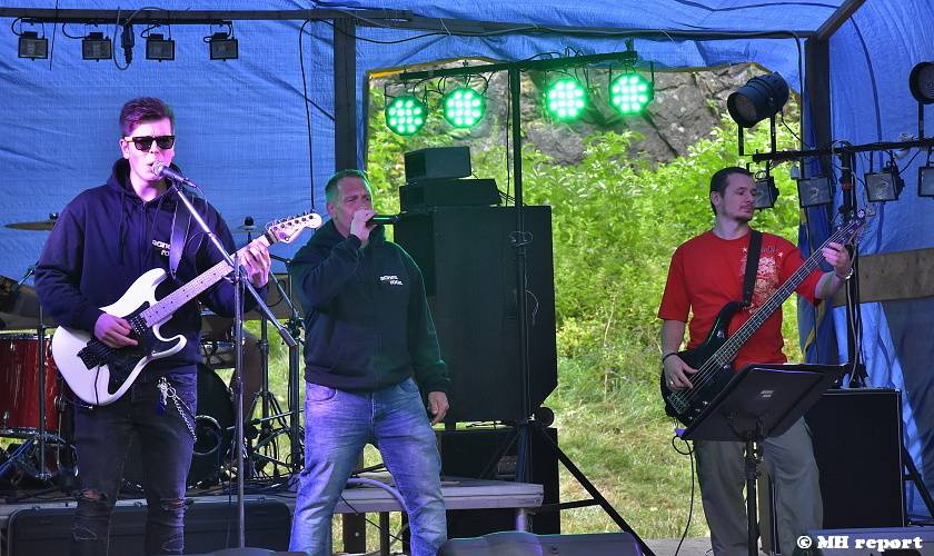 Prasofest na Vlčtejně ovládla skupina Trautenberk