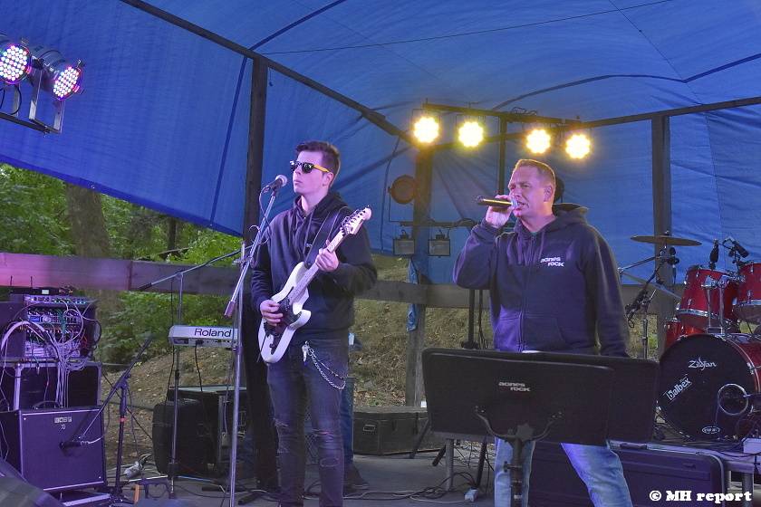 Prasofest na Vlčtejně ovládla skupina Trautenberk