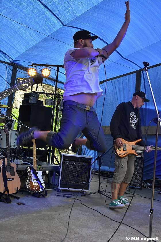 Prasofest na Vlčtejně ovládla skupina Trautenberk