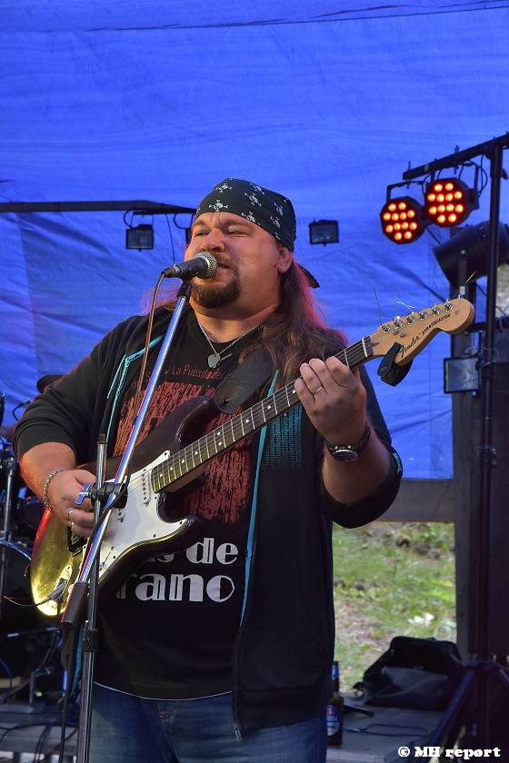 Prasofest na Vlčtejně ovládla skupina Trautenberk