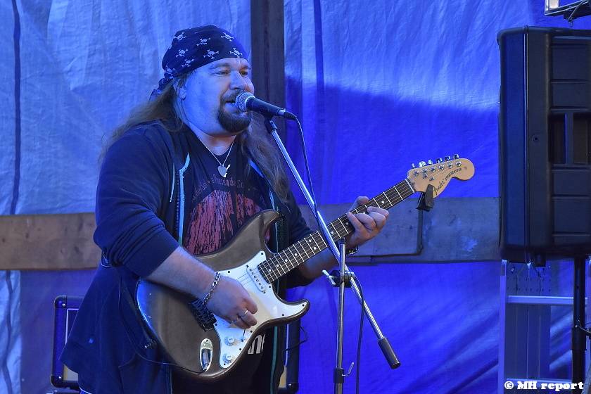 Prasofest na Vlčtejně ovládla skupina Trautenberk