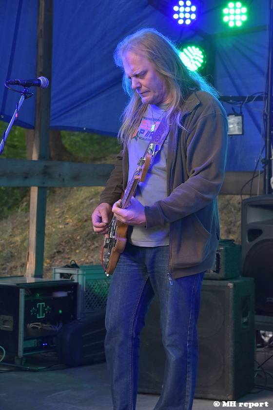 Prasofest na Vlčtejně ovládla skupina Trautenberk