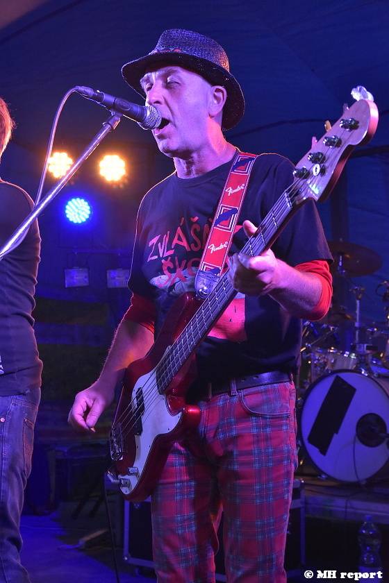 Prasofest na Vlčtejně ovládla skupina Trautenberk