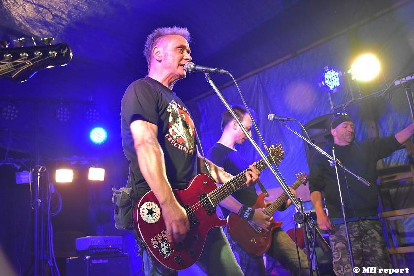 Prasofest na Vlčtejně ovládla skupina Trautenberk