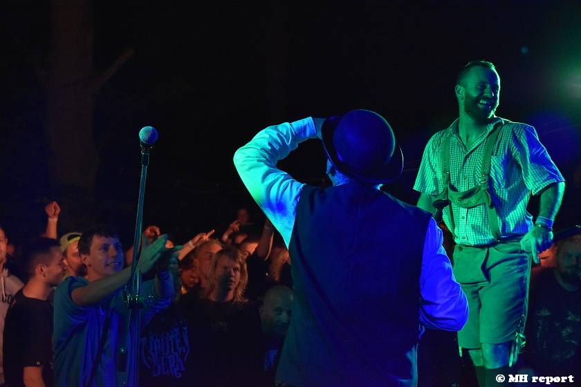 Prasofest na Vlčtejně ovládla skupina Trautenberk