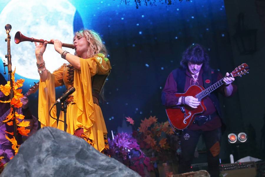 Blackmore's Night na Špilberku dodrželi deštivou tradici, zařadili i hit Michala Davida