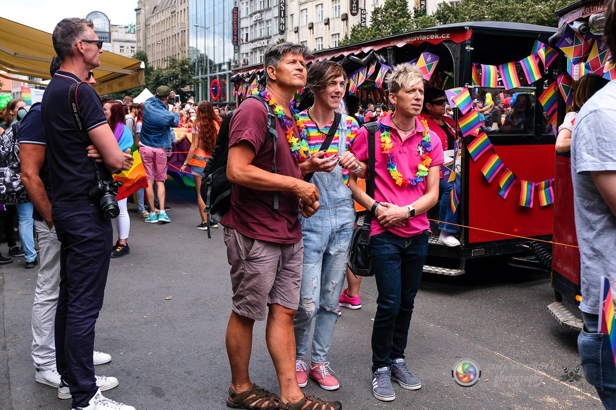 Prague Pride vyvrcholila duhovým průvodem a festivalem na Letné, vystoupila rapperka SharkaSs