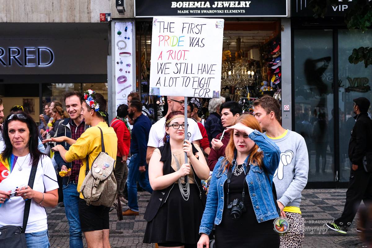 Prague Pride vyvrcholila duhovým průvodem a festivalem na Letné, vystoupila rapperka SharkaSs