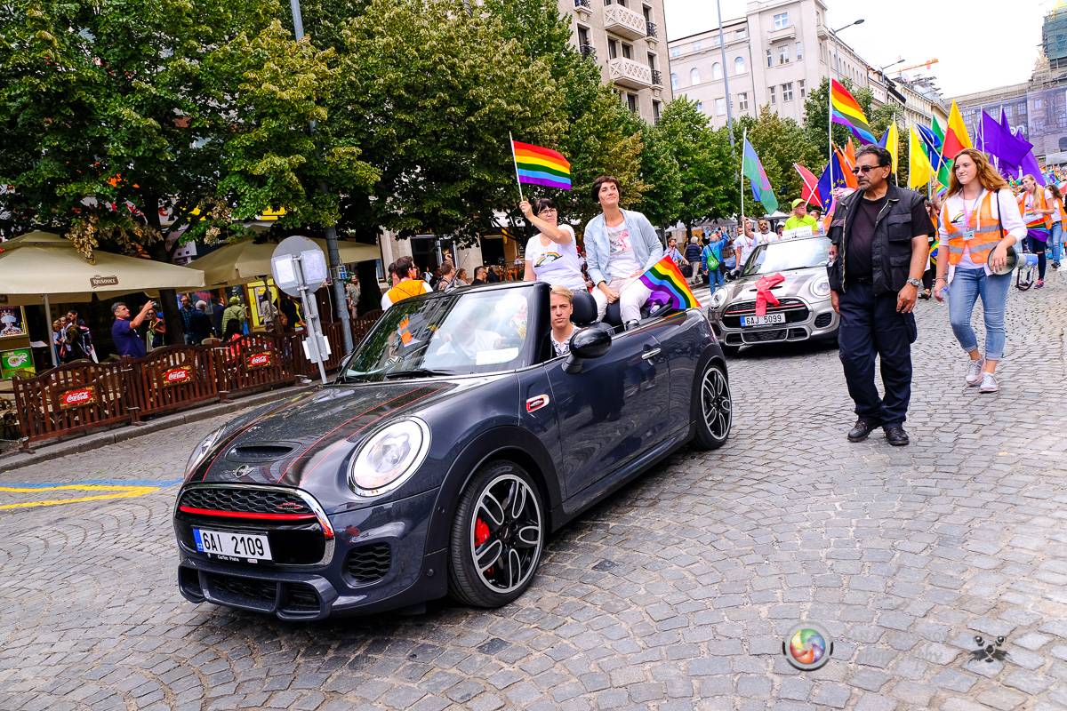 Prague Pride vyvrcholila duhovým průvodem a festivalem na Letné, vystoupila rapperka SharkaSs