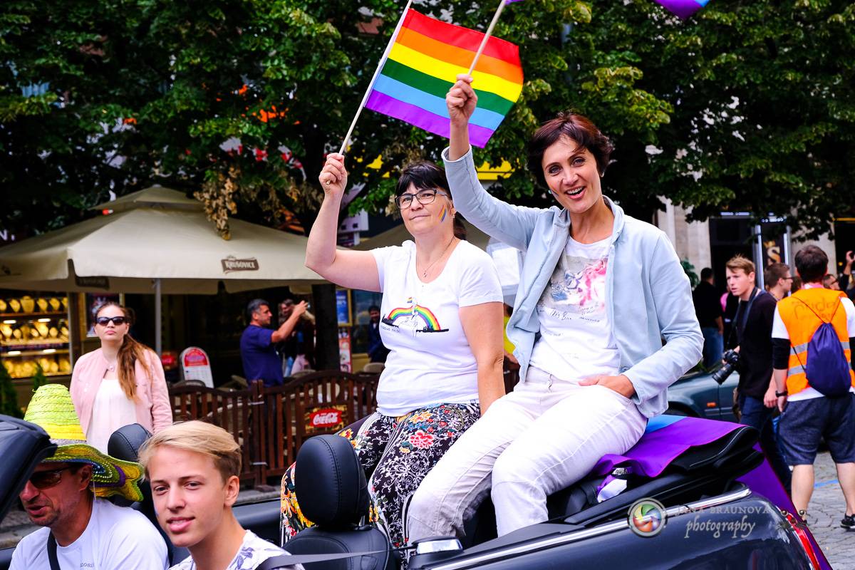 Prague Pride vyvrcholila duhovým průvodem a festivalem na Letné, vystoupila rapperka SharkaSs