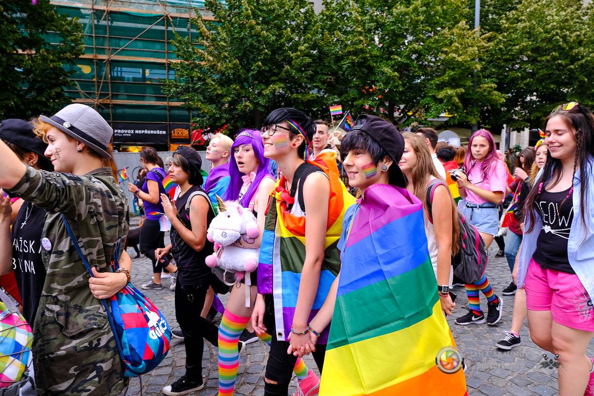 Prague Pride vyvrcholila duhovým průvodem a festivalem na Letné, vystoupila rapperka SharkaSs