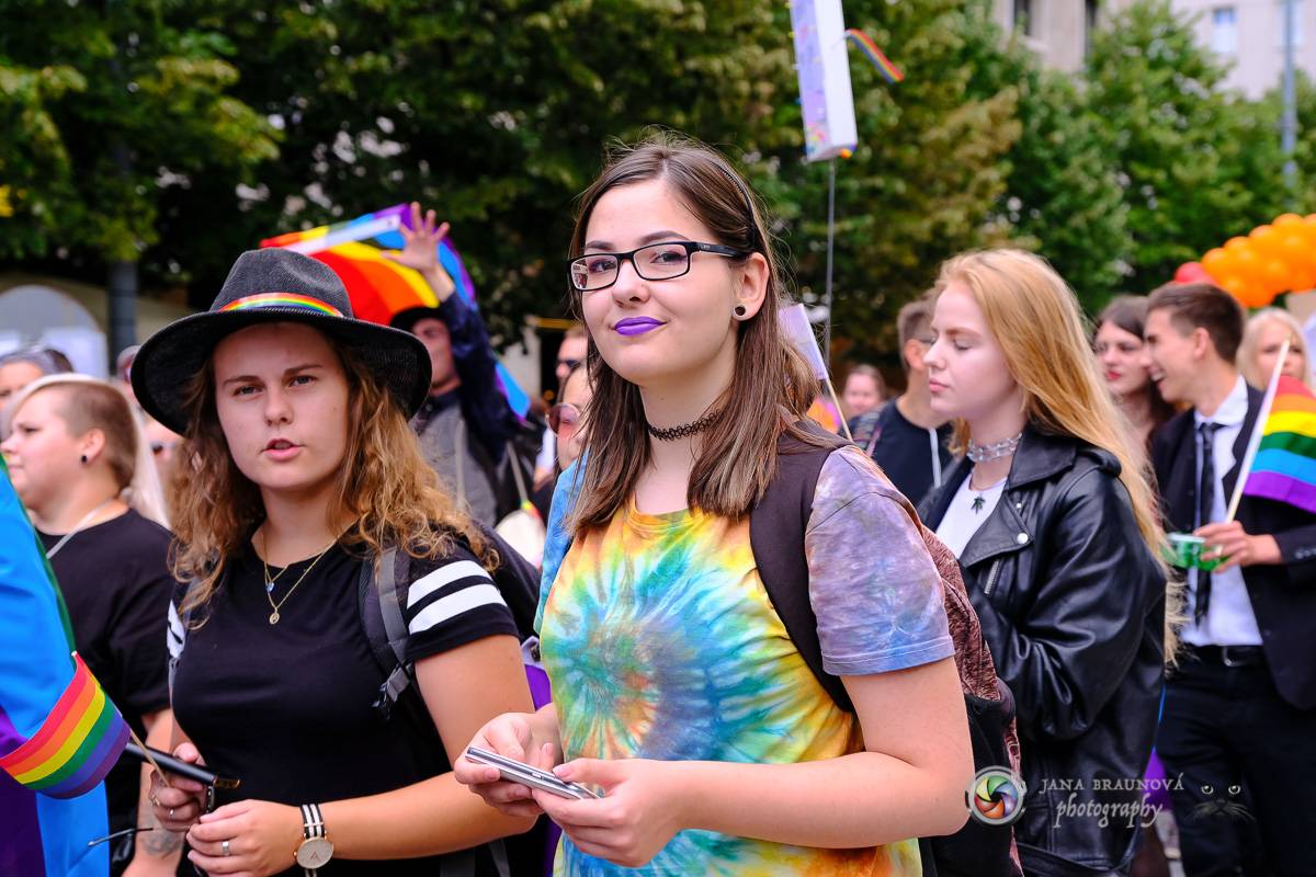 Prague Pride vyvrcholila duhovým průvodem a festivalem na Letné, vystoupila rapperka SharkaSs