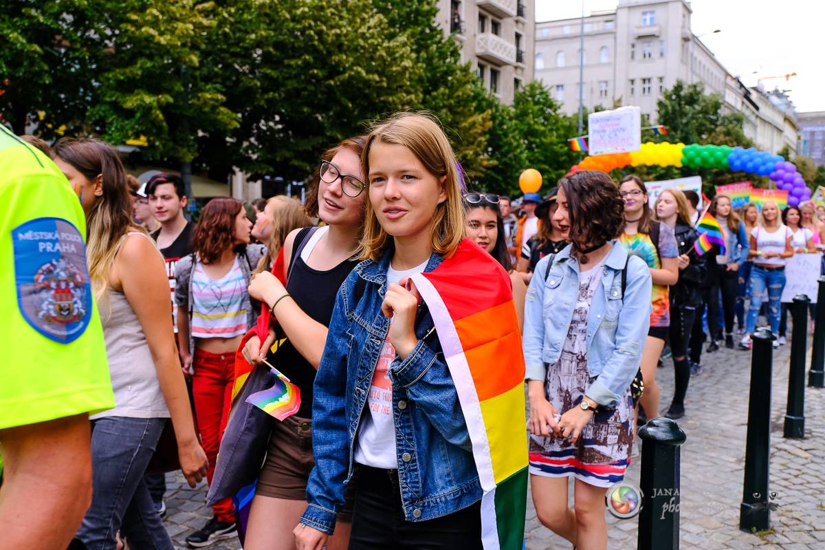 Prague Pride vyvrcholila duhovým průvodem a festivalem na Letné, vystoupila rapperka SharkaSs