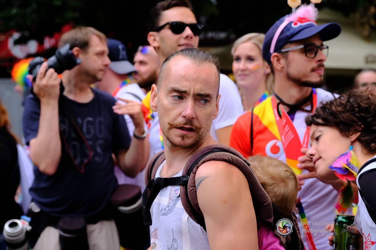Prague Pride vyvrcholila duhovým průvodem a festivalem na Letné, vystoupila rapperka SharkaSs