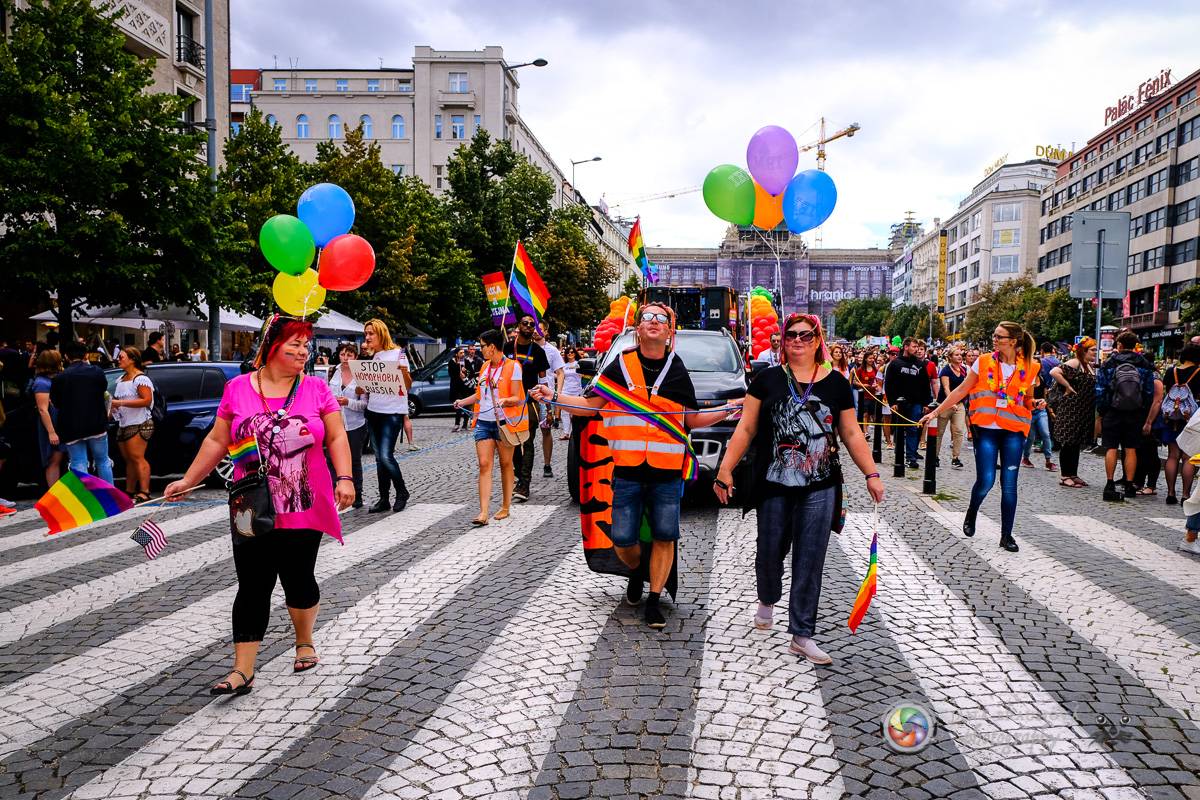 Prague Pride vyvrcholila duhovým průvodem a festivalem na Letné, vystoupila rapperka SharkaSs