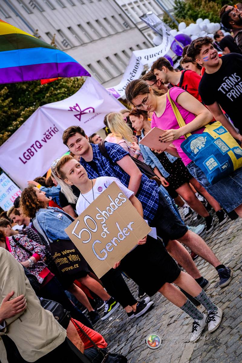 Prague Pride vyvrcholila duhovým průvodem a festivalem na Letné, vystoupila rapperka SharkaSs