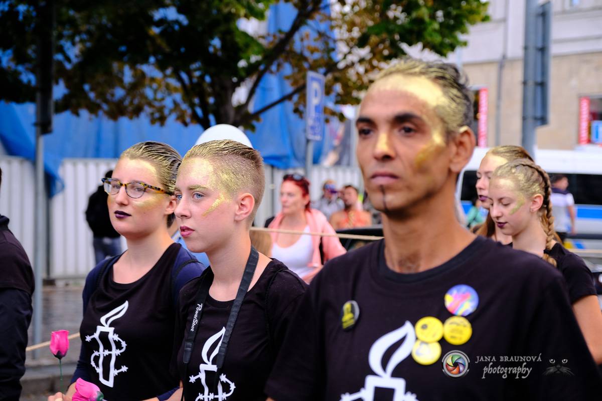 Prague Pride vyvrcholila duhovým průvodem a festivalem na Letné, vystoupila rapperka SharkaSs