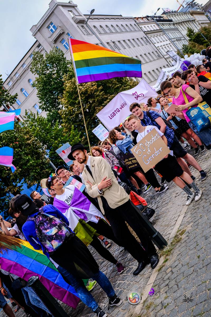 Prague Pride vyvrcholila duhovým průvodem a festivalem na Letné, vystoupila rapperka SharkaSs