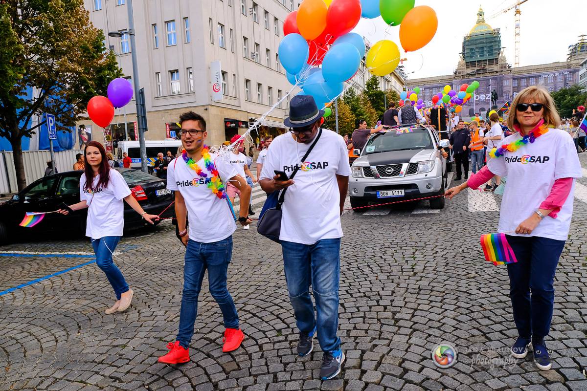 Prague Pride vyvrcholila duhovým průvodem a festivalem na Letné, vystoupila rapperka SharkaSs