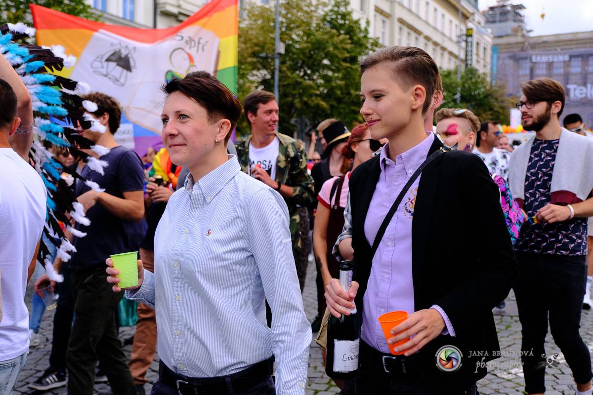 Prague Pride vyvrcholila duhovým průvodem a festivalem na Letné, vystoupila rapperka SharkaSs