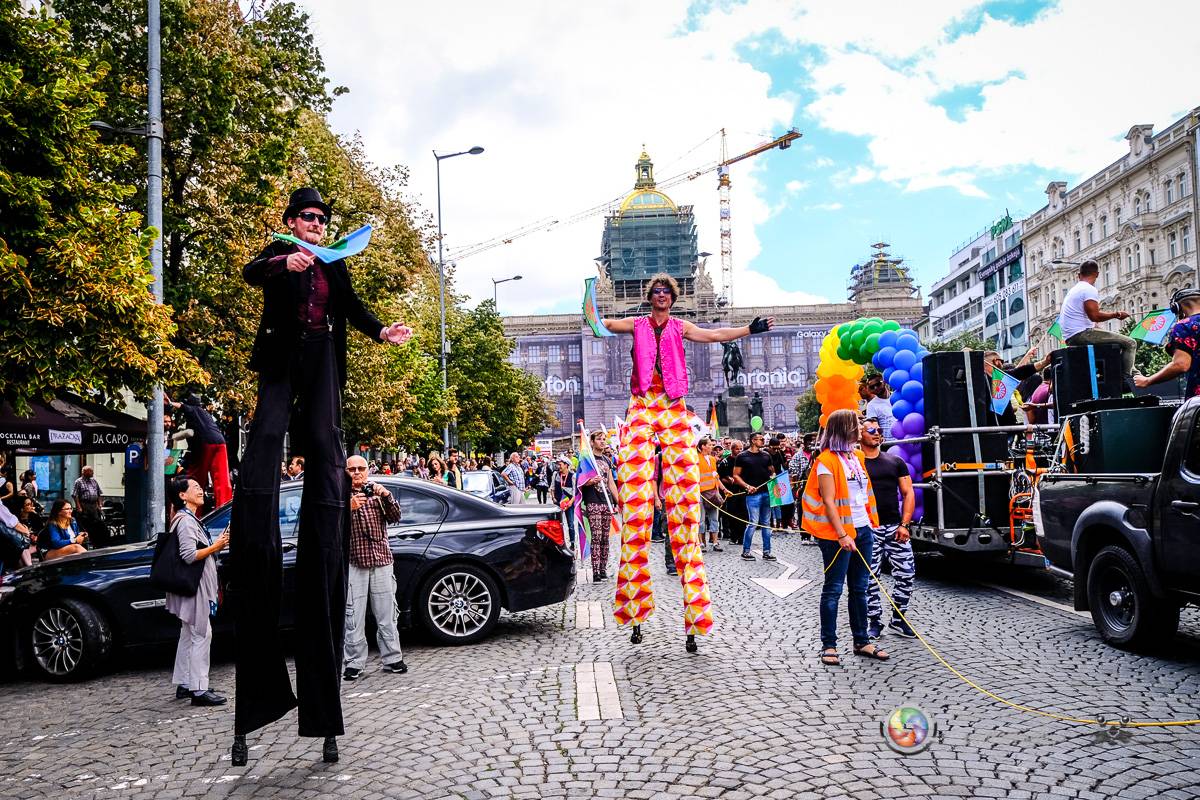 Prague Pride vyvrcholila duhovým průvodem a festivalem na Letné, vystoupila rapperka SharkaSs