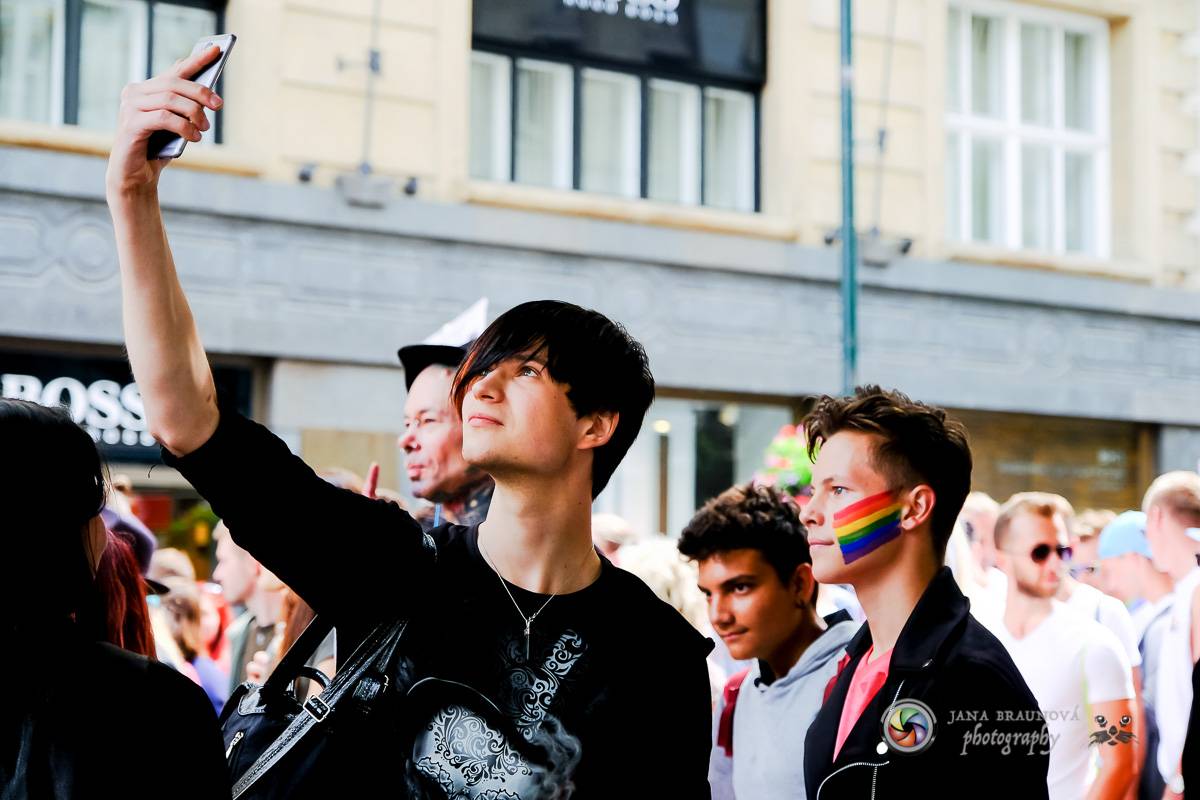 Prague Pride vyvrcholila duhovým průvodem a festivalem na Letné, vystoupila rapperka SharkaSs