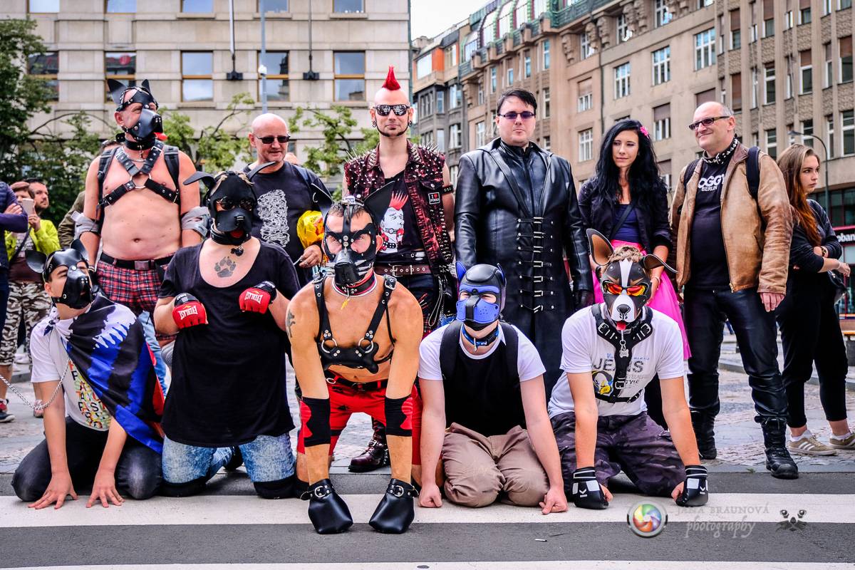 Prague Pride vyvrcholila duhovým průvodem a festivalem na Letné, vystoupila rapperka SharkaSs