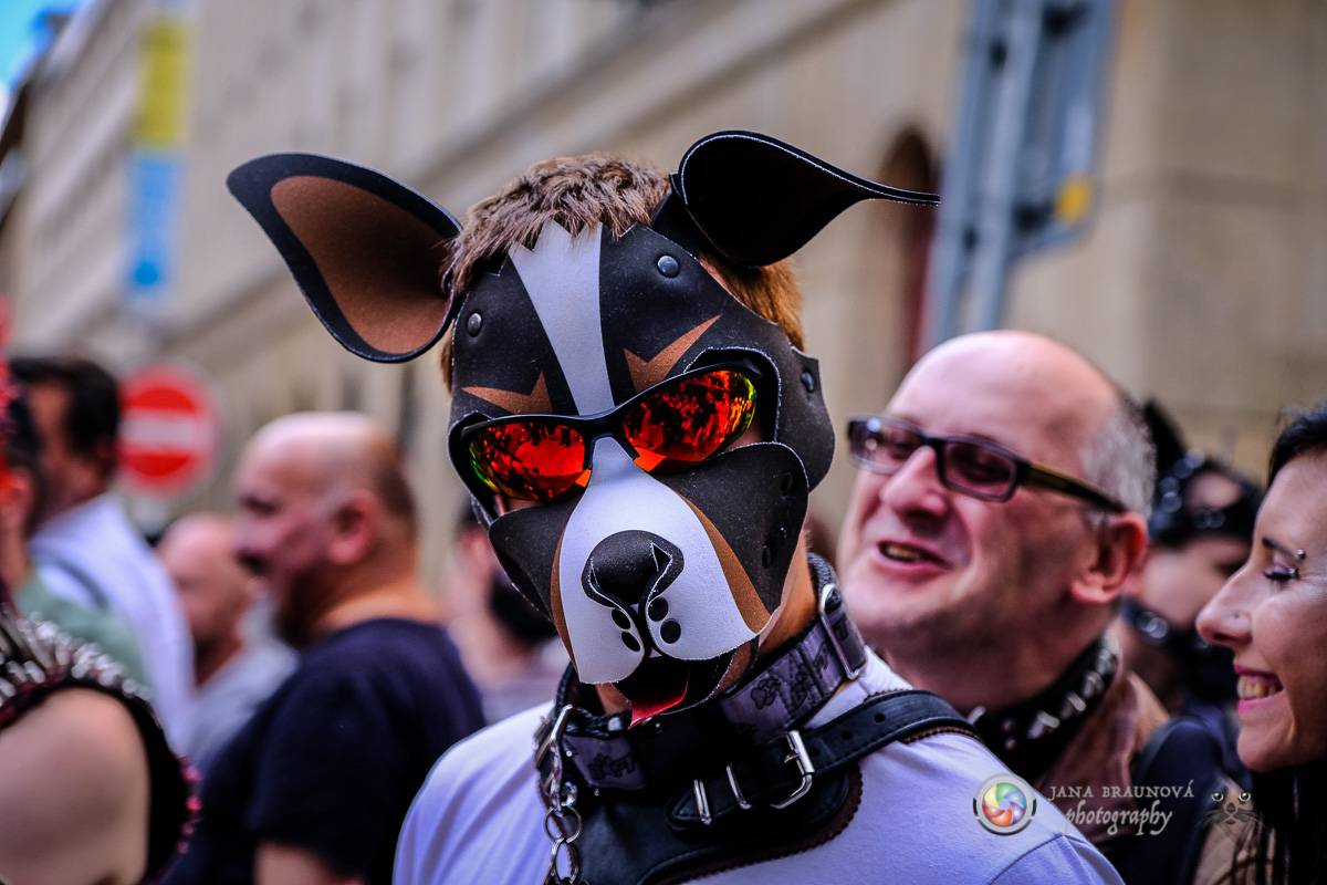 Prague Pride vyvrcholila duhovým průvodem a festivalem na Letné, vystoupila rapperka SharkaSs