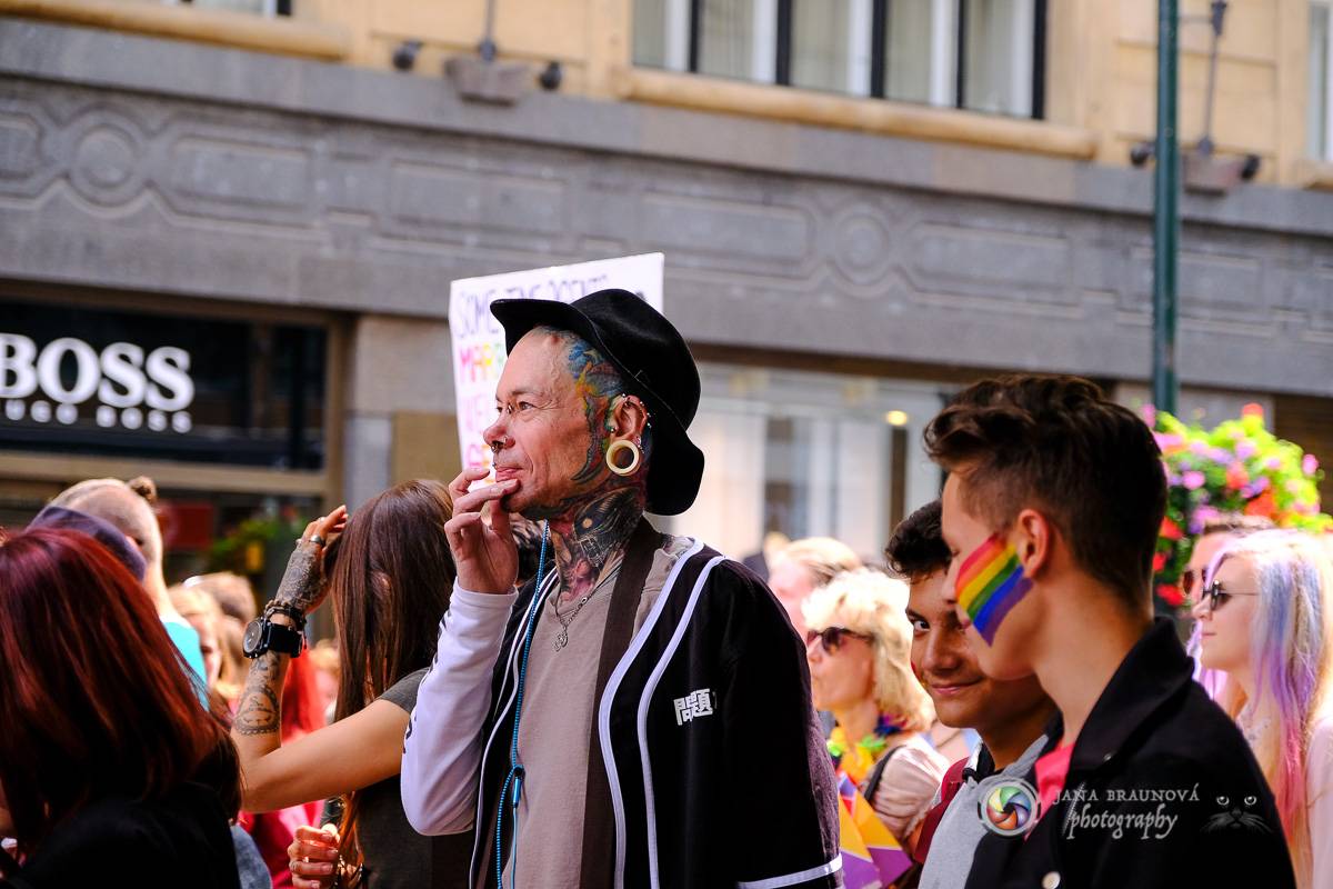 Prague Pride vyvrcholila duhovým průvodem a festivalem na Letné, vystoupila rapperka SharkaSs