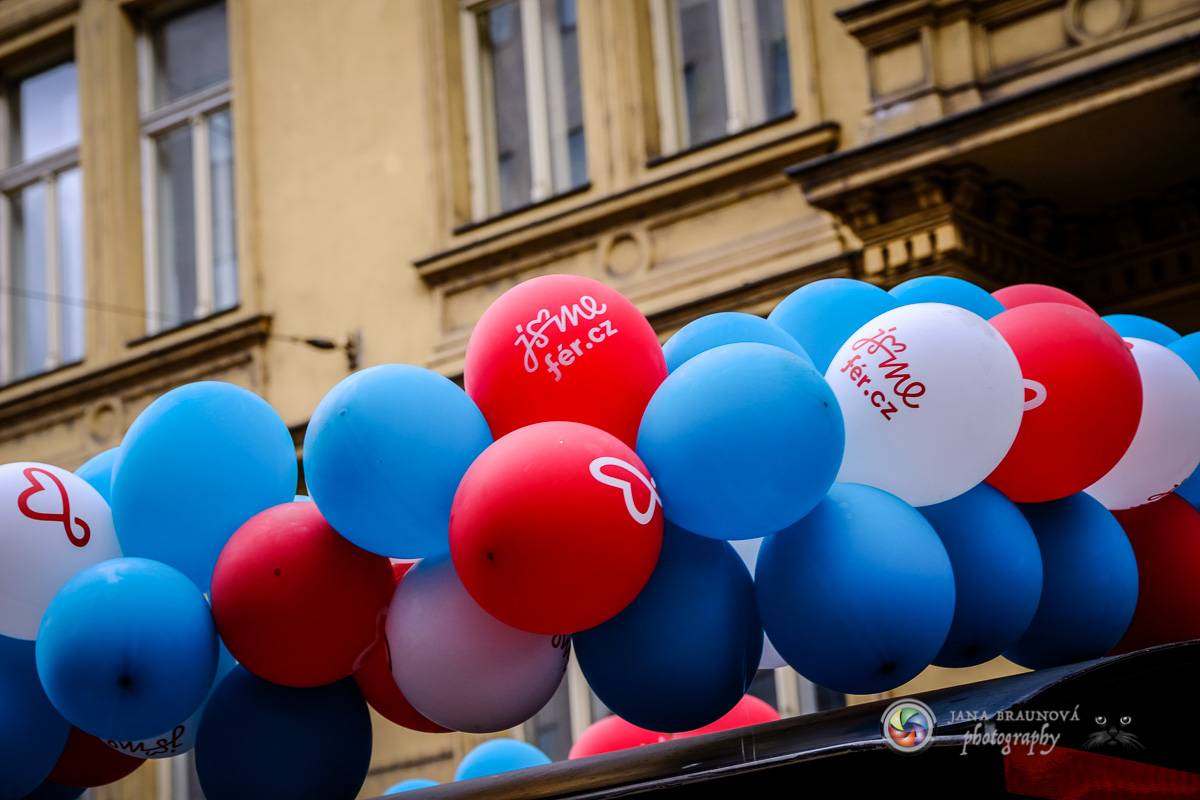 Prague Pride vyvrcholila duhovým průvodem a festivalem na Letné, vystoupila rapperka SharkaSs
