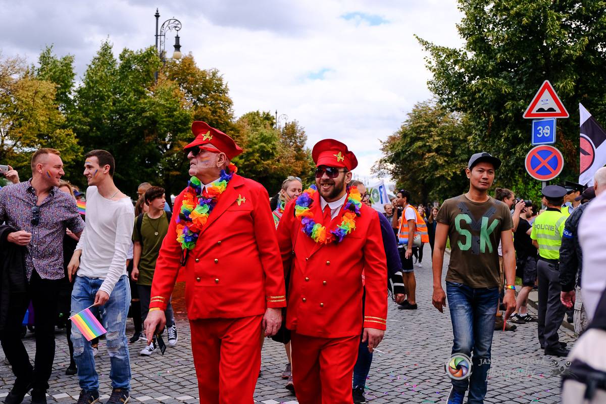 Prague Pride vyvrcholila duhovým průvodem a festivalem na Letné, vystoupila rapperka SharkaSs