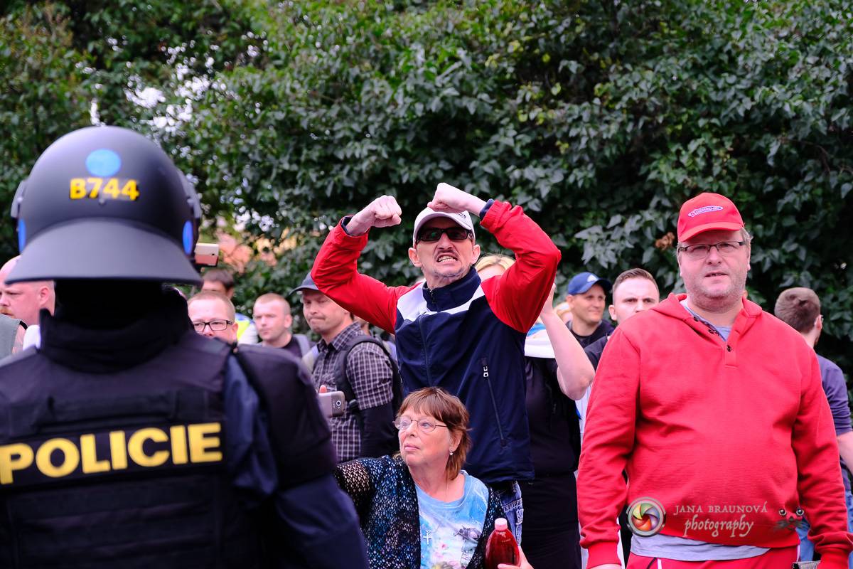 Prague Pride vyvrcholila duhovým průvodem a festivalem na Letné, vystoupila rapperka SharkaSs